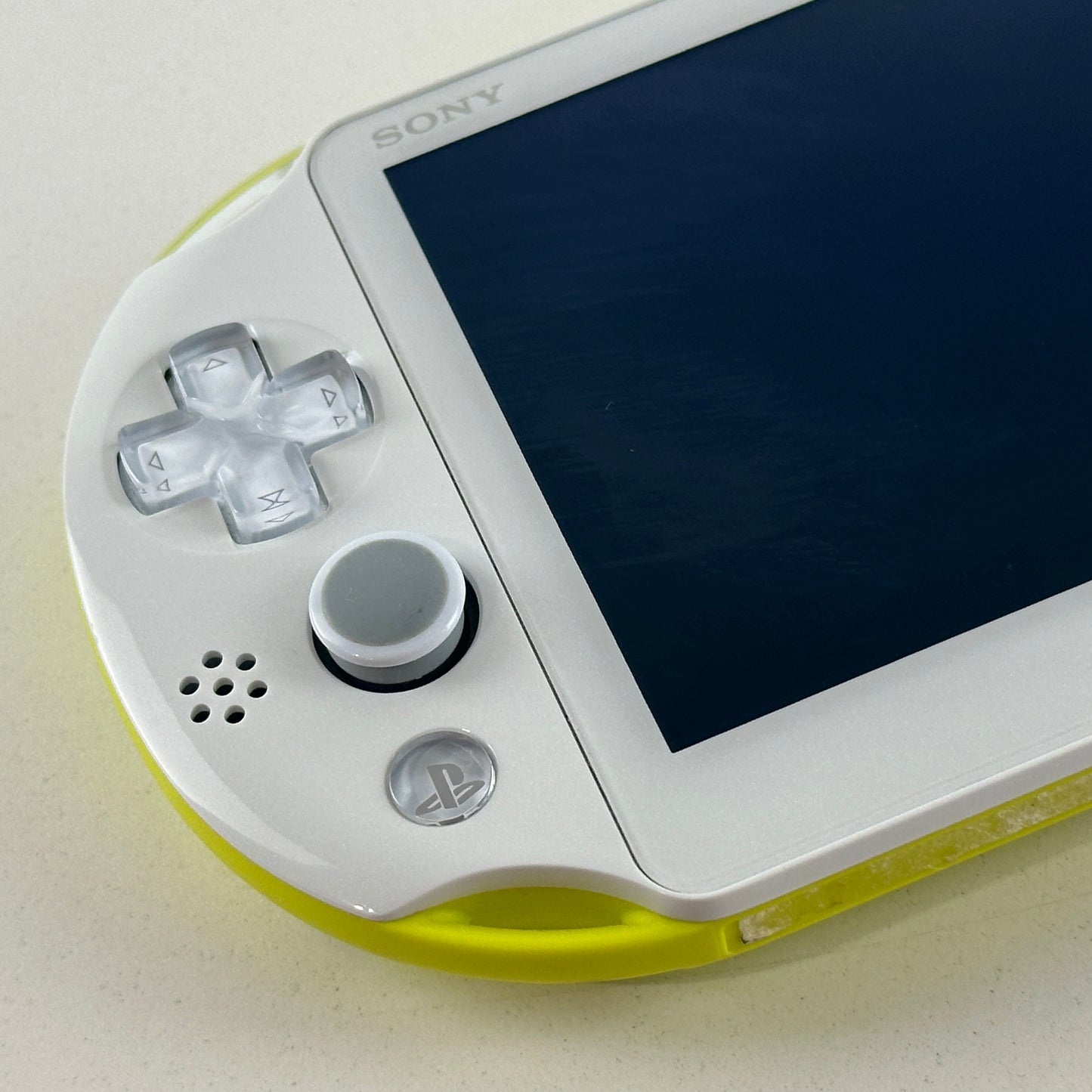 Sony PS Vita Lime Green White PCH-2000ZA13