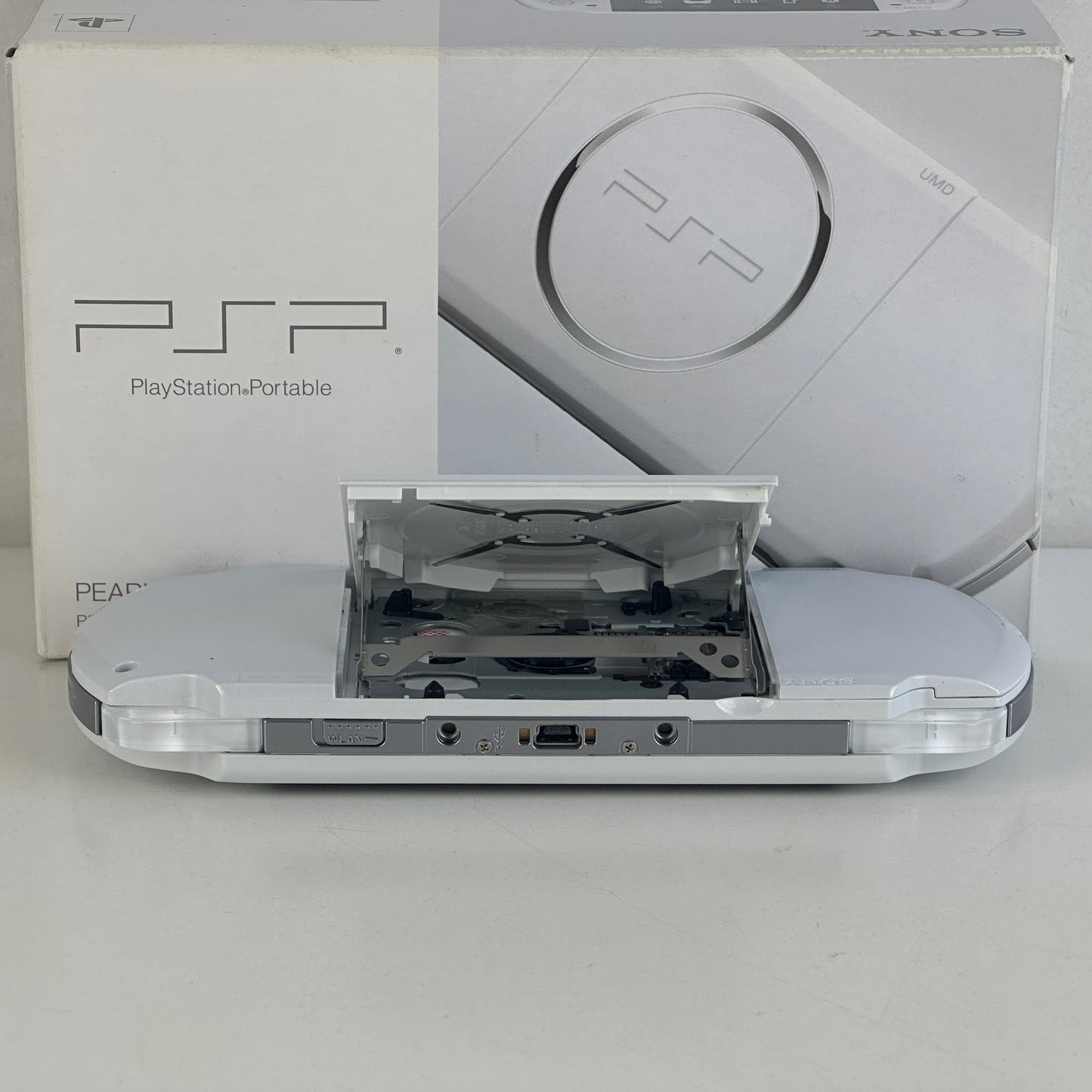 Sony PSP 3000 Pearl White PSP-3000PW