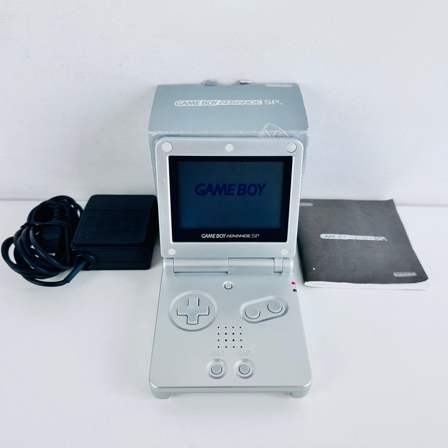 Nintendo Game Boy Advance SP Platinum Silver AGS-001