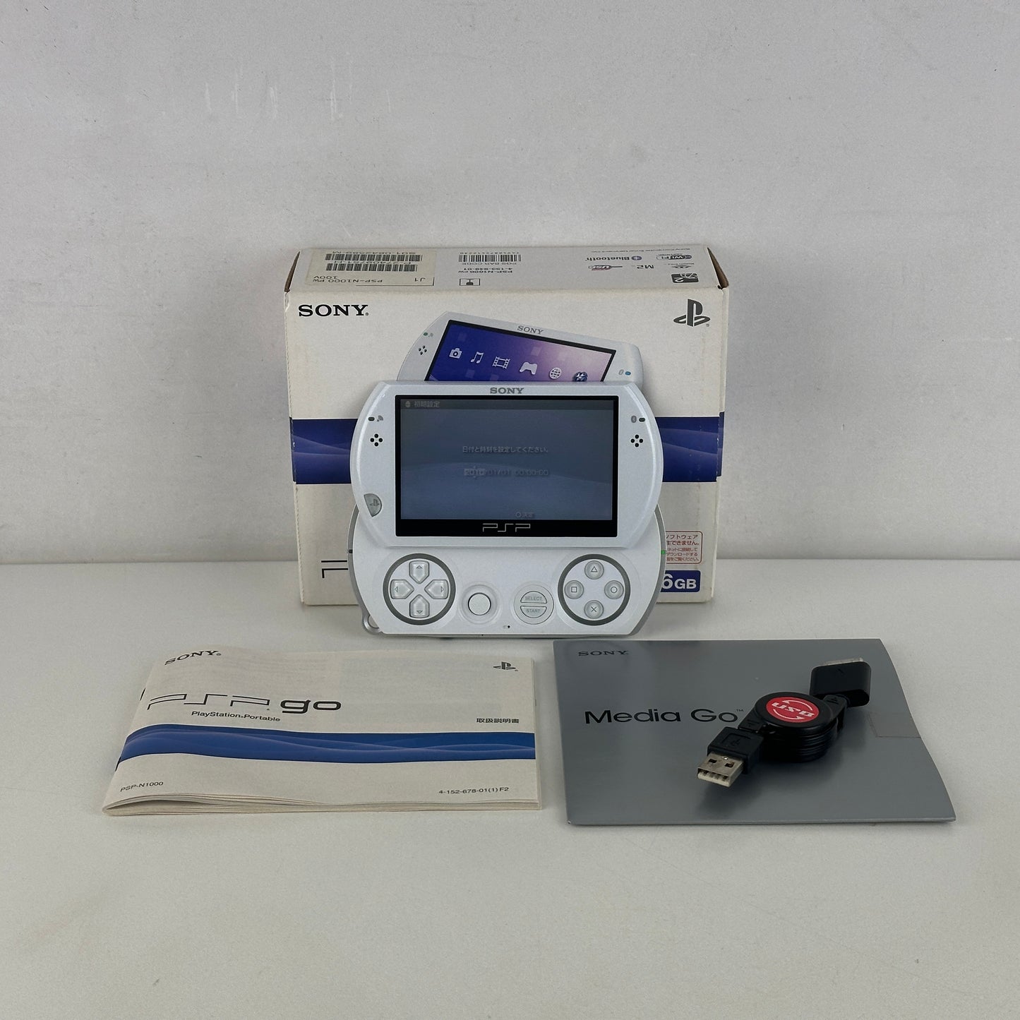 Sony PSP GO Pearl White PSP-N1000PW