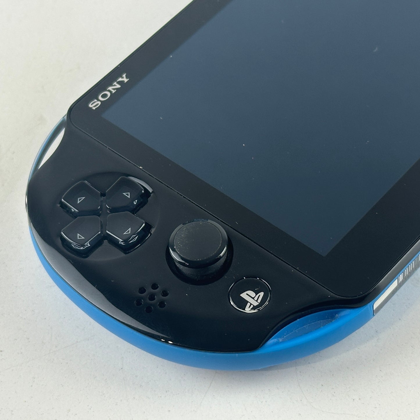 Sony PS Vita Blue Black Wi-Fi Debut Pack PCH-2000ZX18
