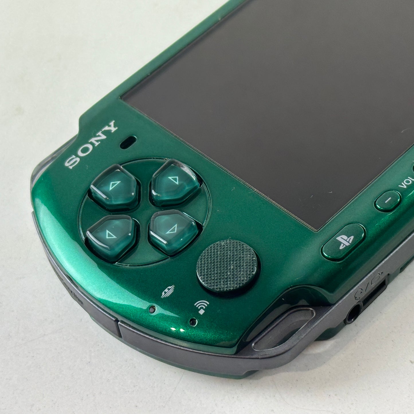 [ RARE ] Sony PSP 3000 Spirited Green Carnival Colors PSP-3000SG