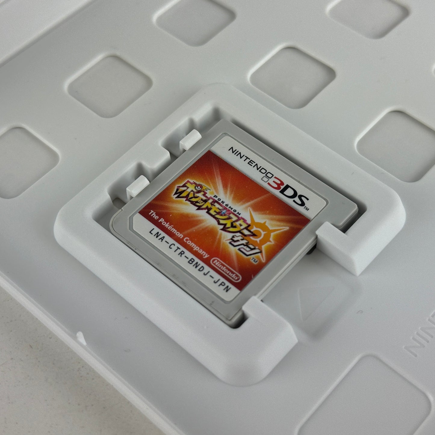 Pokemon Sun and Moon Game and cover Nintendo 3DS NTSC-J