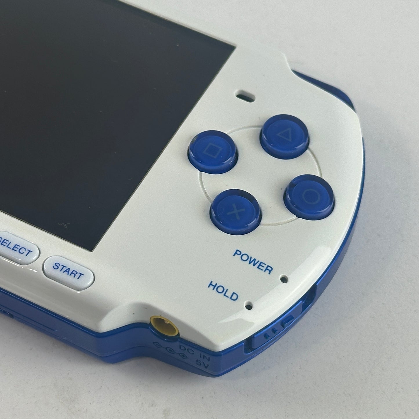 [ RARE ] Sony PSP 3000 White Blue PSP-3000WB