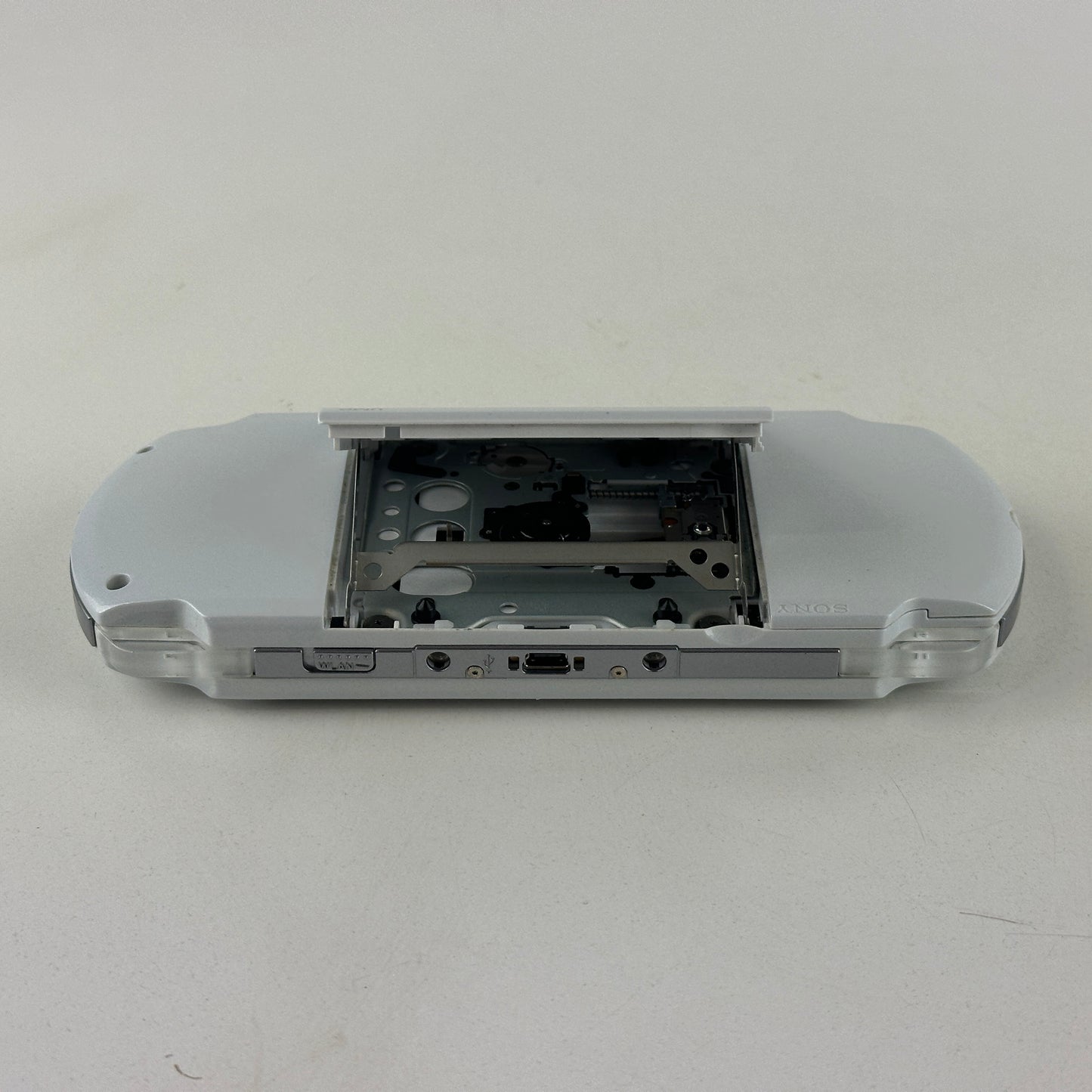 Sony PSP 3000 Pearl White PSP-3000PW No Box
