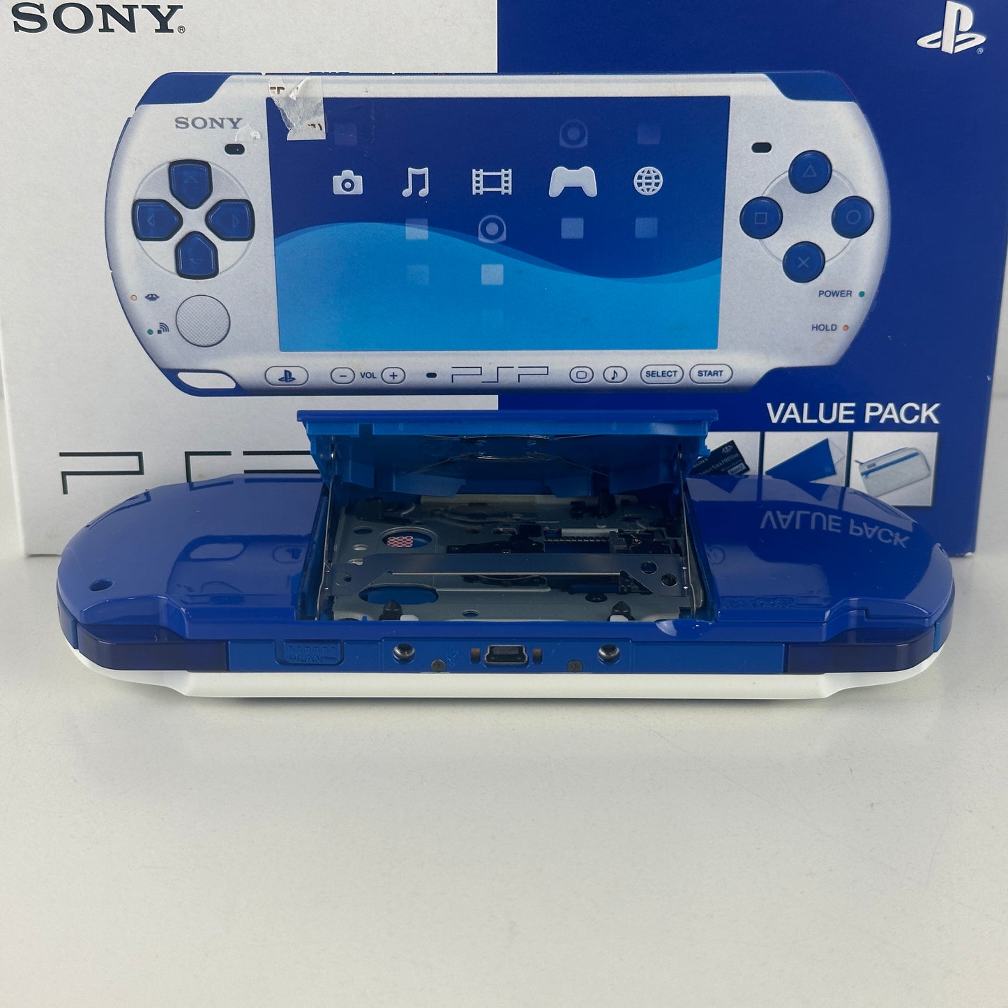 [ RARE ] Sony PSP 3000 White Blue PSP-3000WB
