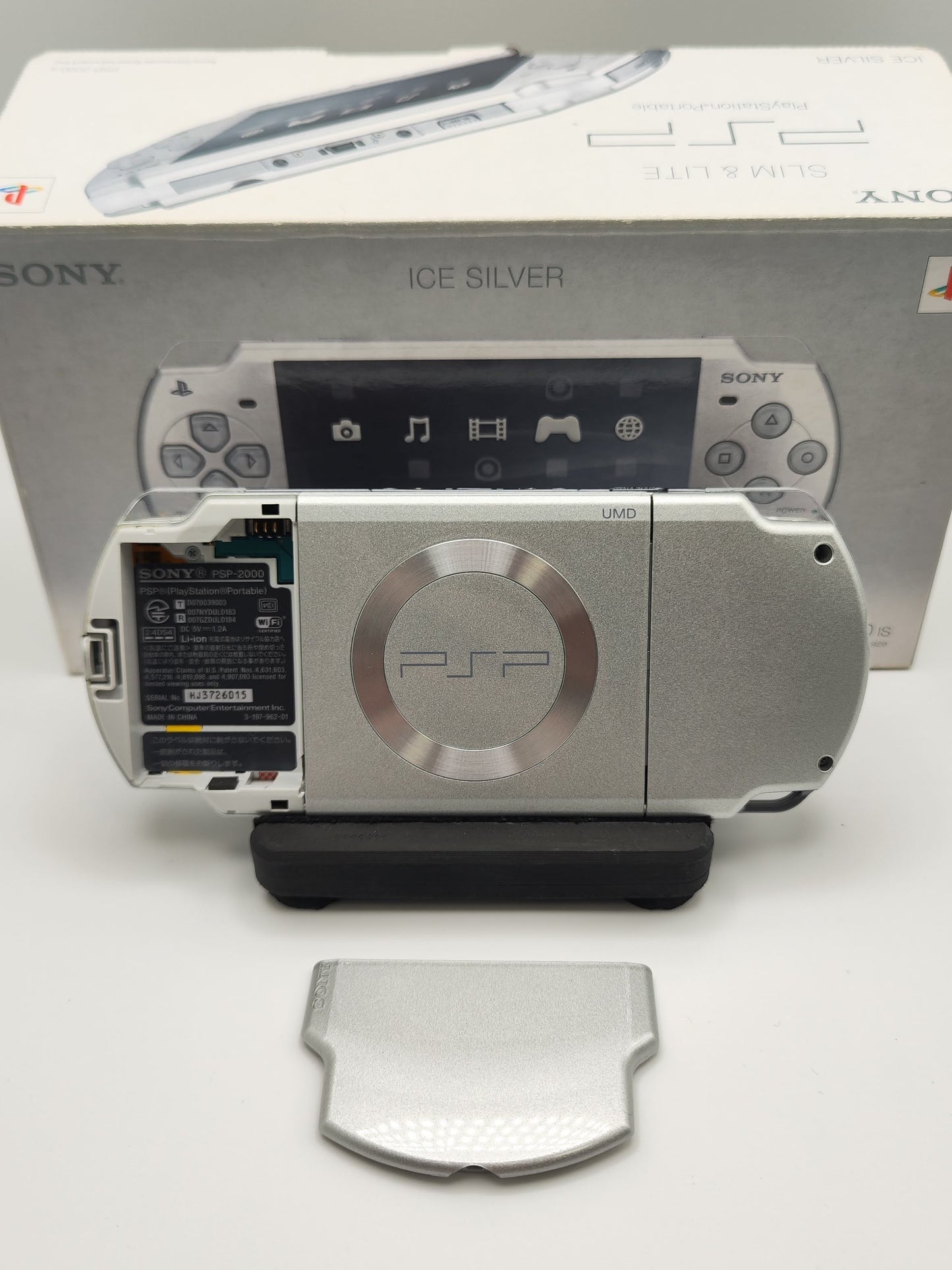Sony PSP 2000 Ice Silver PSP-2000IS