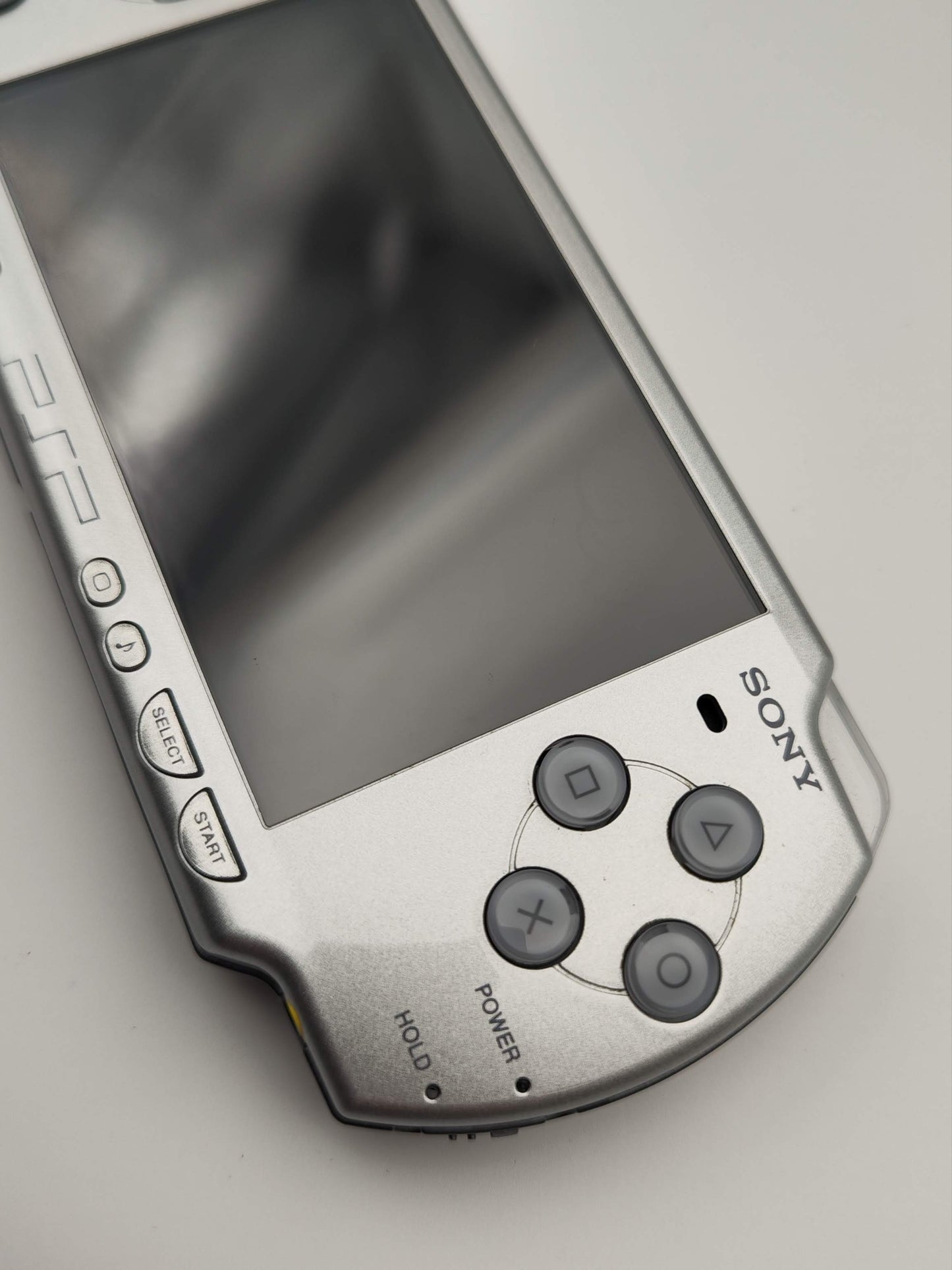 Sony PSP 2000 Ice Silver PSP-2000IS