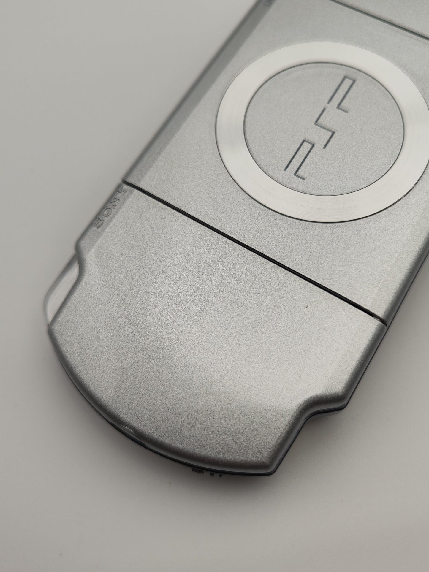 Sony PSP 2000 Ice Silver PSP-2000IS