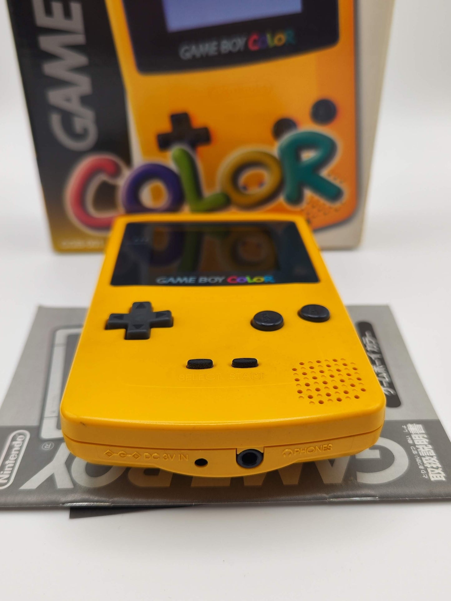 Nintendo Game Boy Color Yellow CGB-001